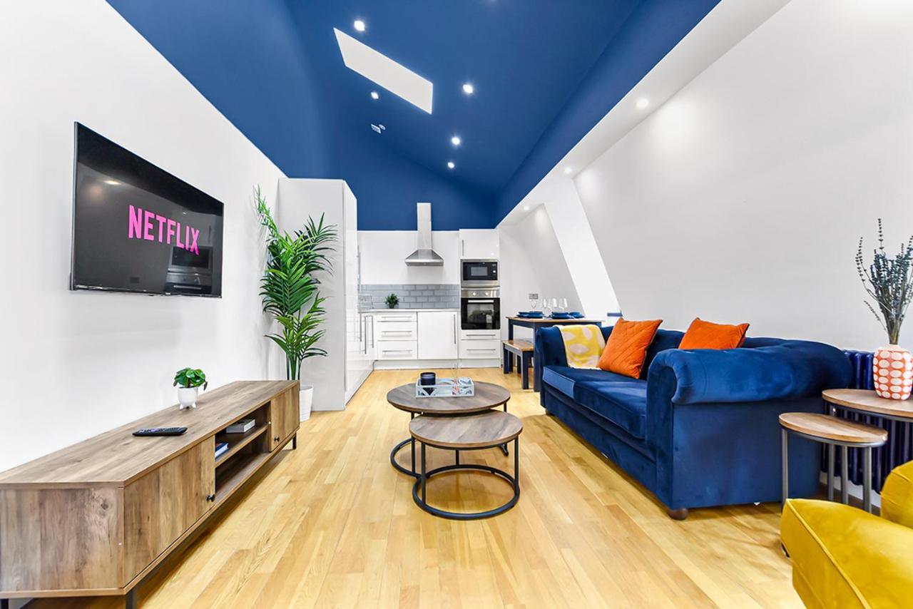 Spacious Contemporary 2 Bed Flat, * Londra