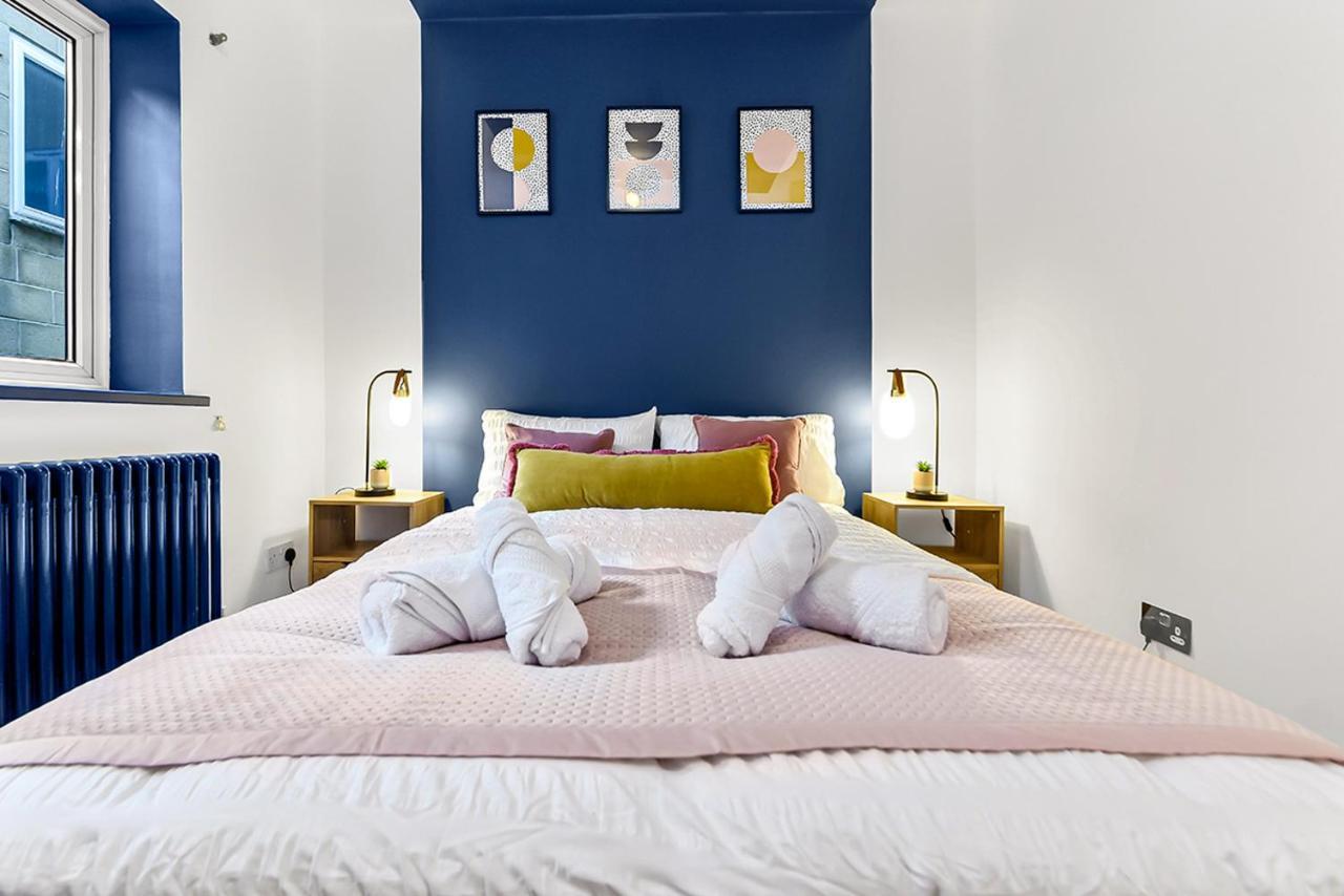 Spacious Contemporary 2 Bed Flat, Appartamento