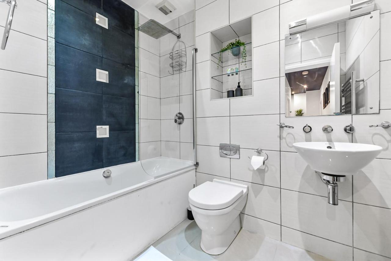 Spacious Contemporary 2 Bed Flat, Appartamento