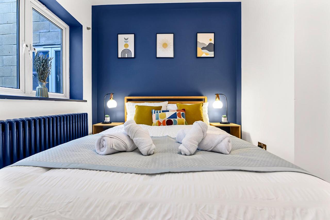Spacious Contemporary 2 Bed Flat, * Londra